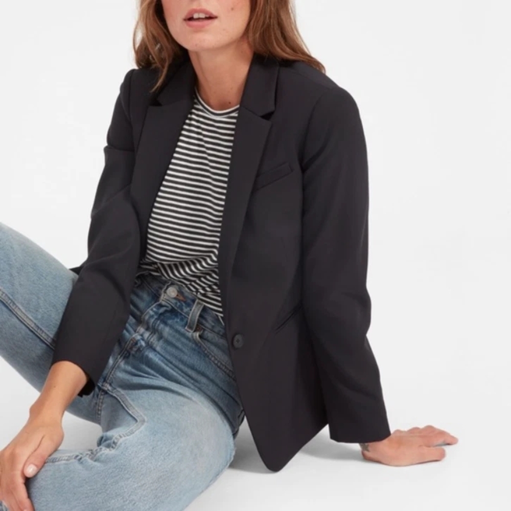 Everlane Italian Go Weave Classic Black Tailored Blazer Size 0